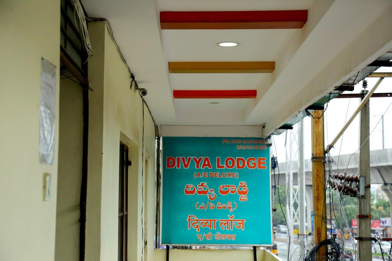 Divya Lodge Hyderabad Bagian luar foto