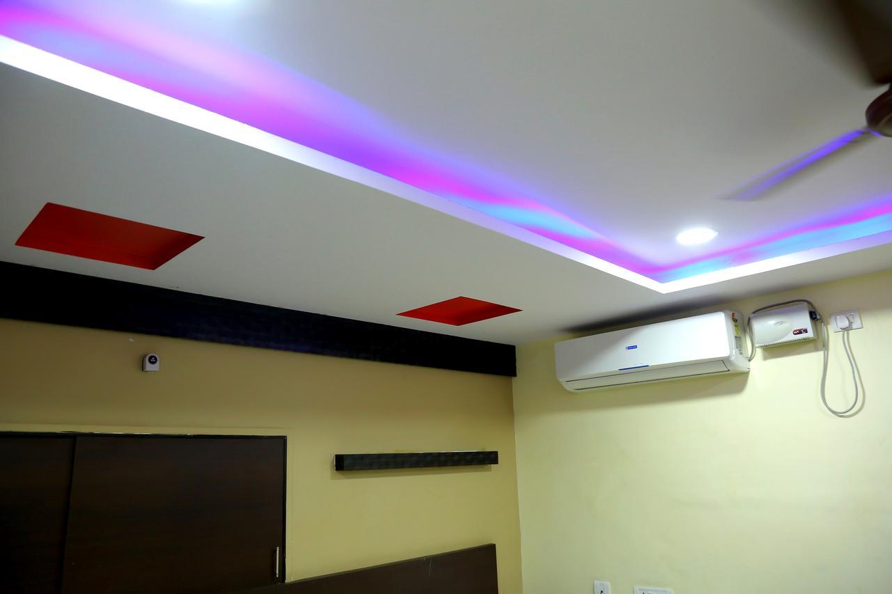 Divya Lodge Hyderabad Bagian luar foto