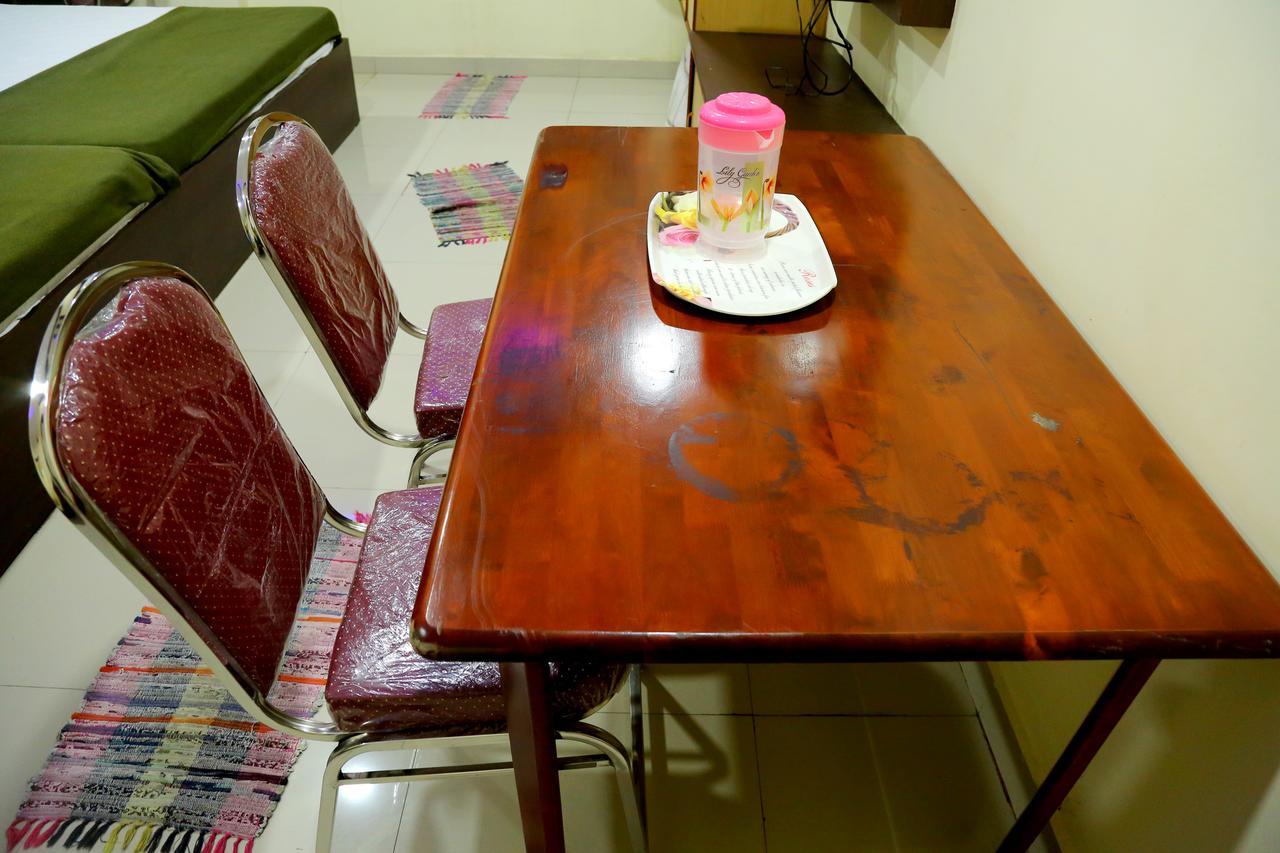 Divya Lodge Hyderabad Bagian luar foto